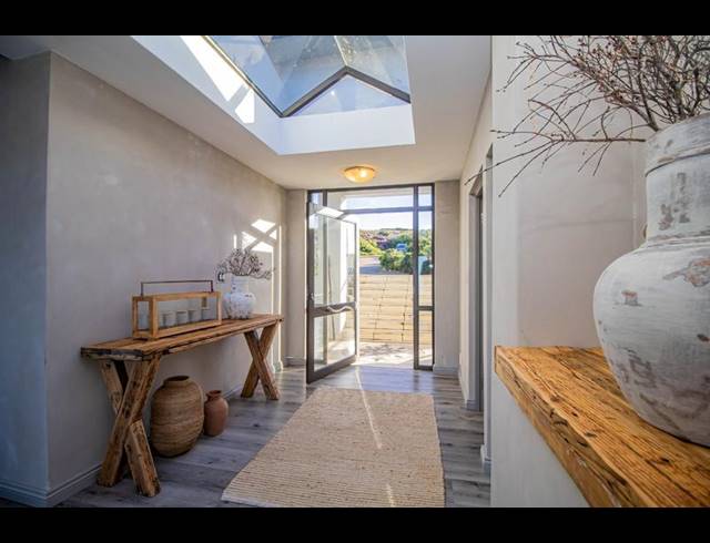 4 BEDROOM HOUSE FOR SALE IN PINNACLE POINT GOLF ESTATE
